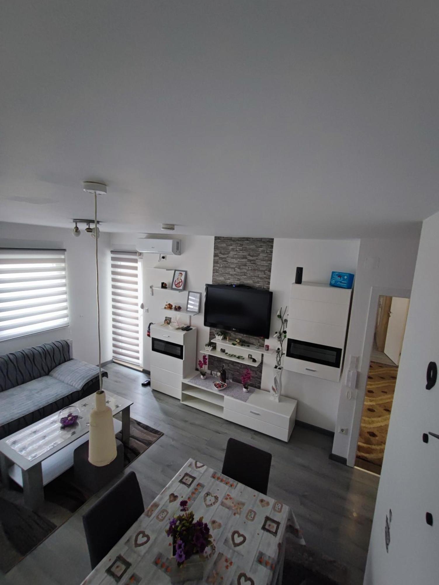 Stan Na Dan Apartman Krisfil Prnjavor Exteriör bild